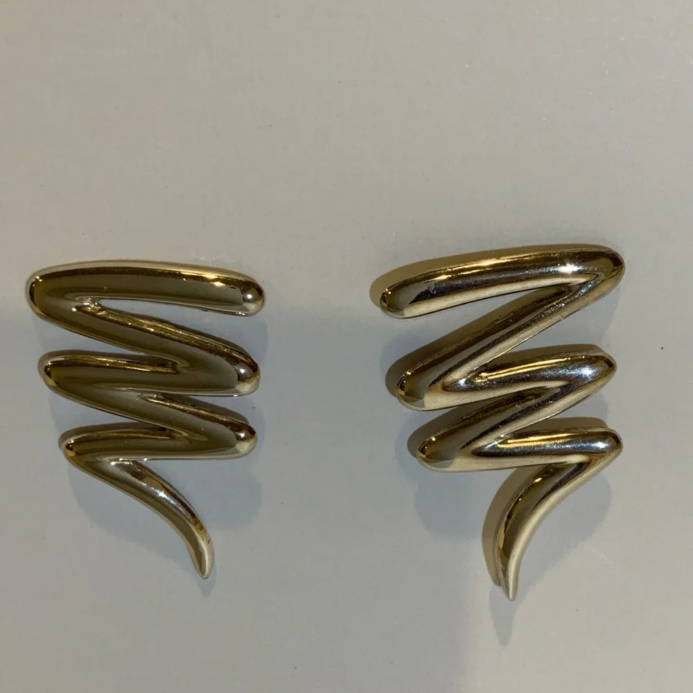 Bold Silver Wave ZigZag Earrings 80’s Pop Art - Picture 5 of 8
